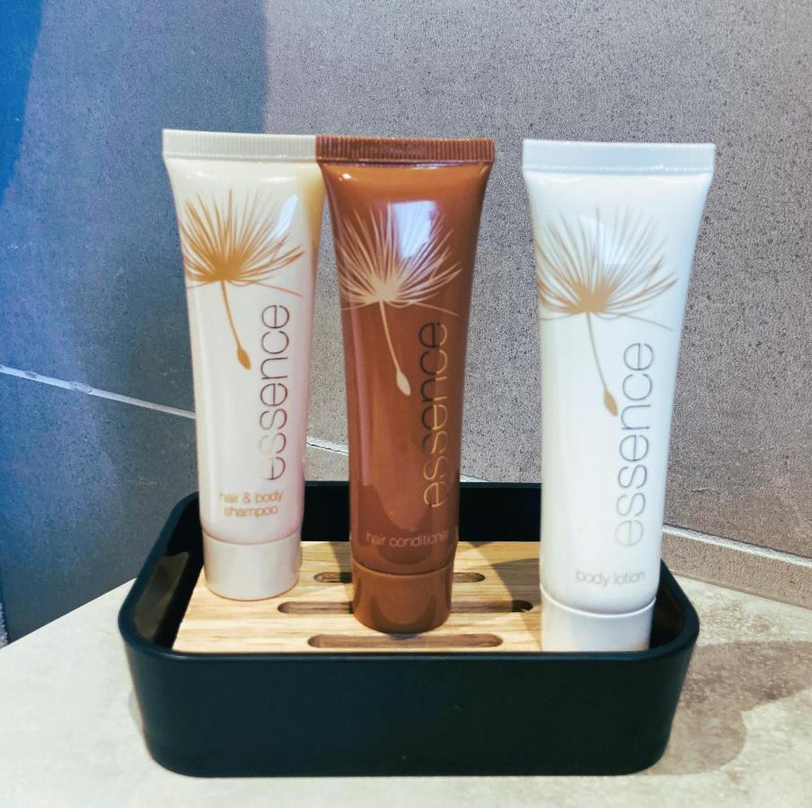 Studio & Spa La Discrete Saint-Évarzec エクステリア 写真
