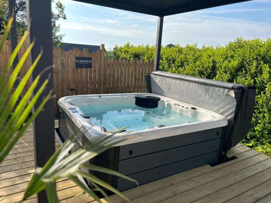 Studio & Spa La Discrete Saint-Évarzec エクステリア 写真